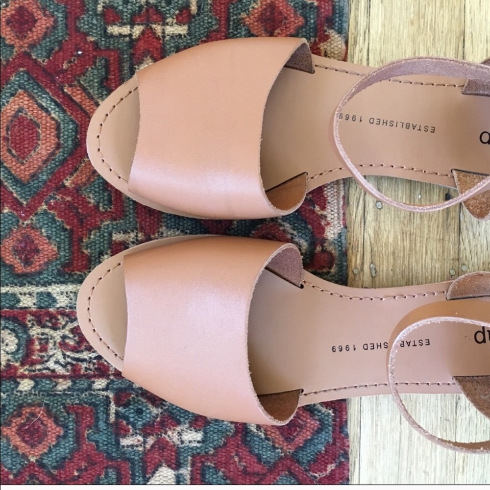 Gap leather ankle strap sandals